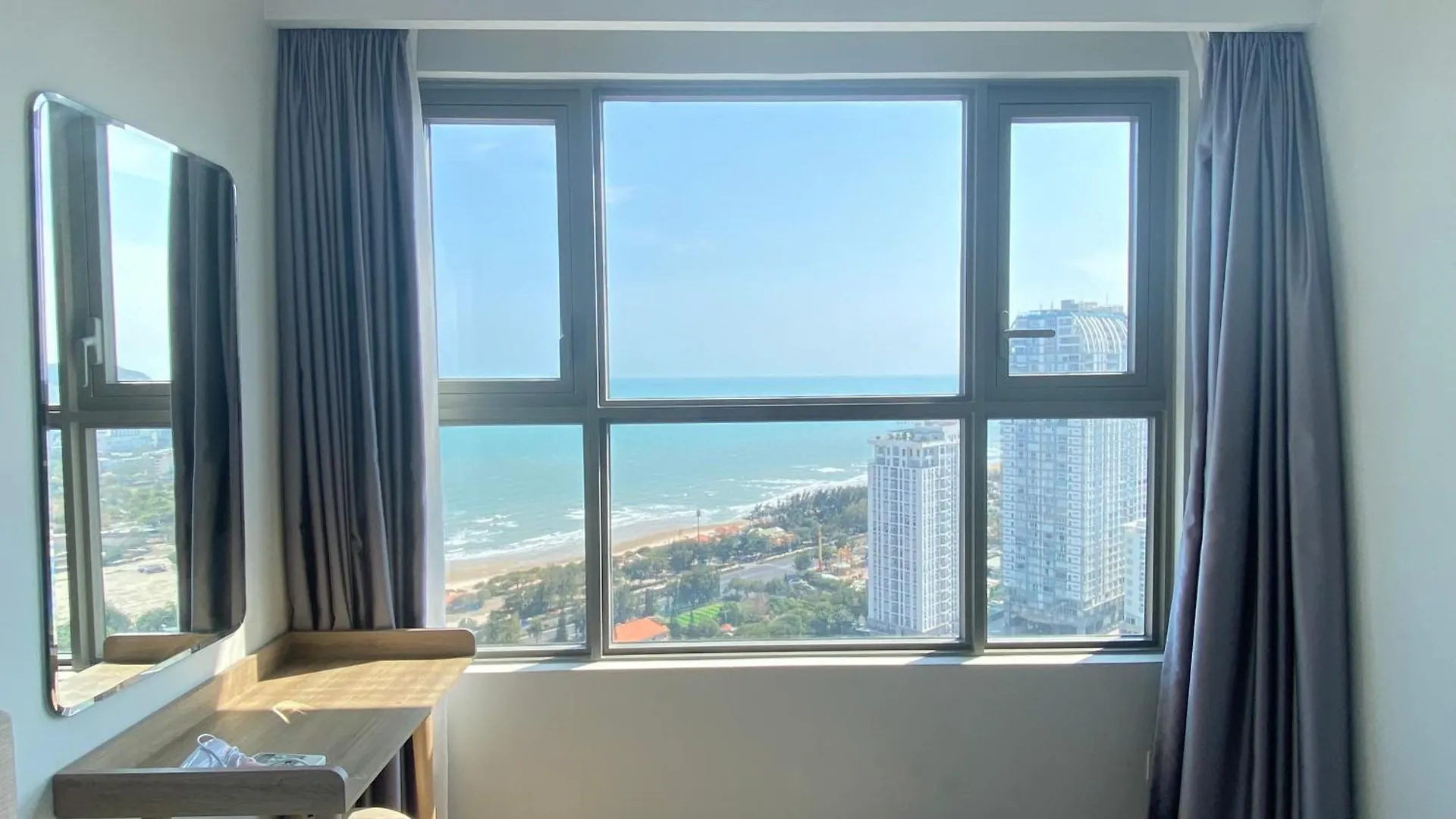 Apartment Can Ho Ban Cong Huong Bien Vung Tau-Free Swim, Sauna, Gym, Karaoke!!! Vietnam