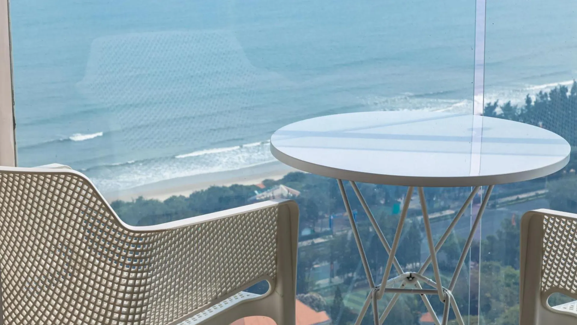 Can Ho Ban Cong Huong Bien Vung Tau-Free Swim, Sauna, Gym, Karaoke!!! Apartment