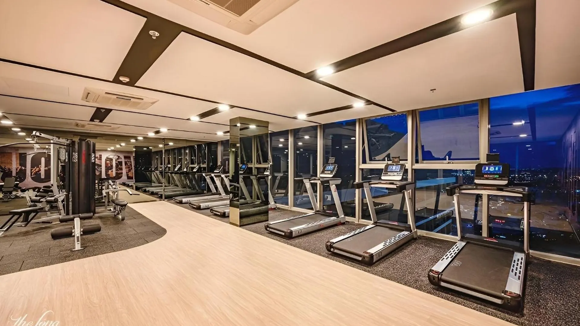Can Ho Ban Cong Huong Bien Vung Tau-Free Swim, Sauna, Gym, Karaoke!!! Apartment