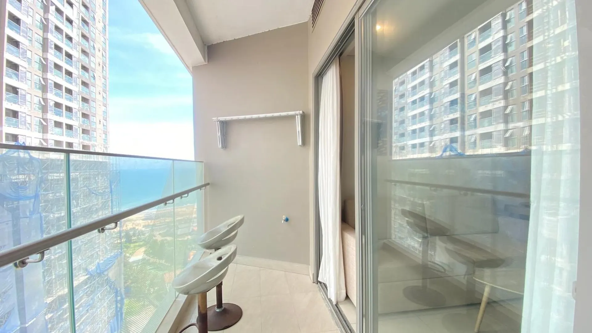 Apartment Can Ho Ban Cong Huong Bien Vung Tau-Free Swim, Sauna, Gym, Karaoke!!!