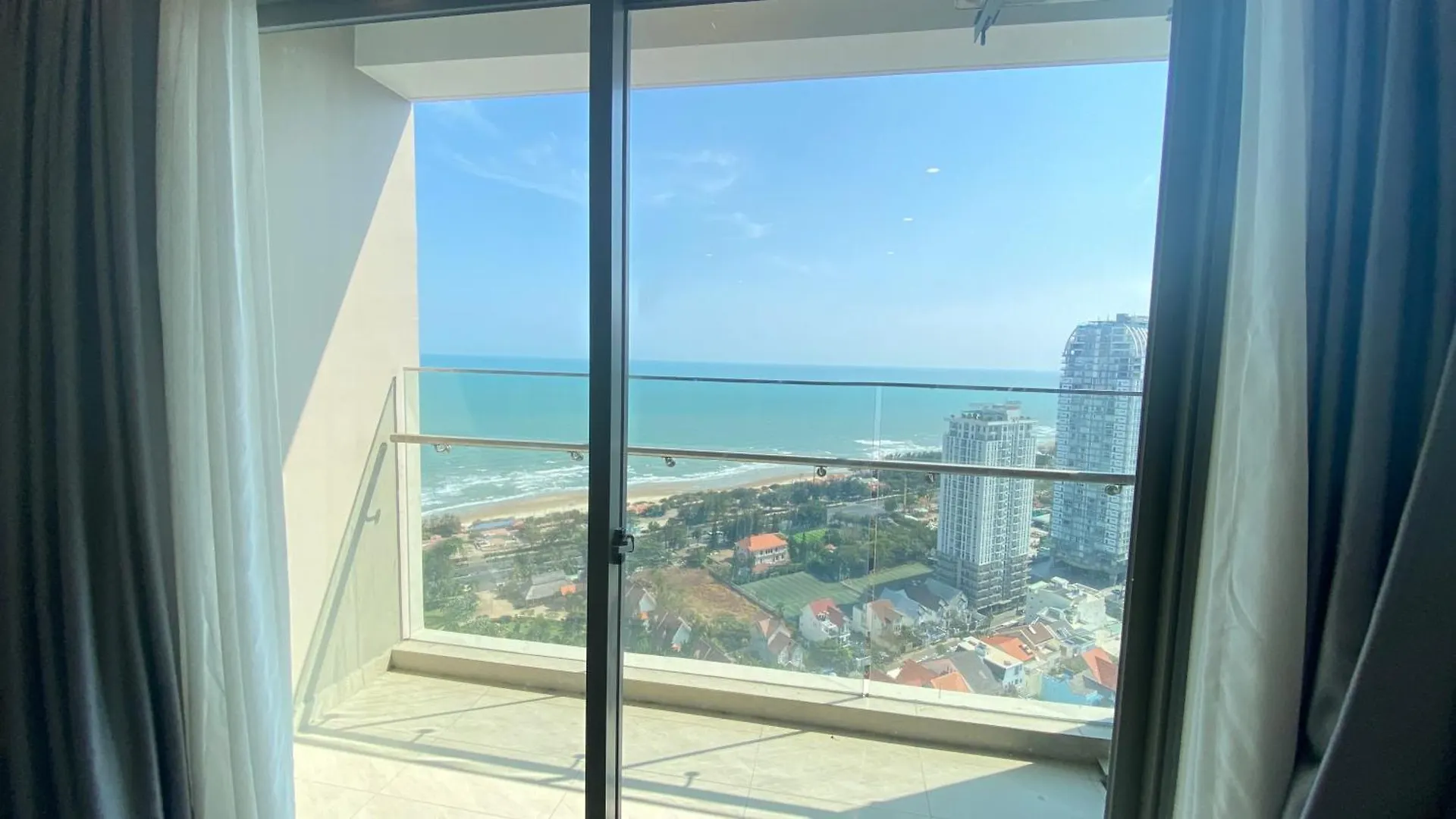 Can Ho Ban Cong Huong Bien Vung Tau-Free Swim, Sauna, Gym, Karaoke!!!